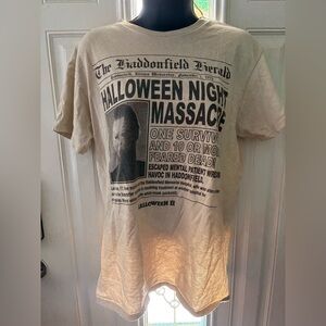 HALLOWEEN II NEWSPAPER HYBRID TEE SIZE MEDIUM